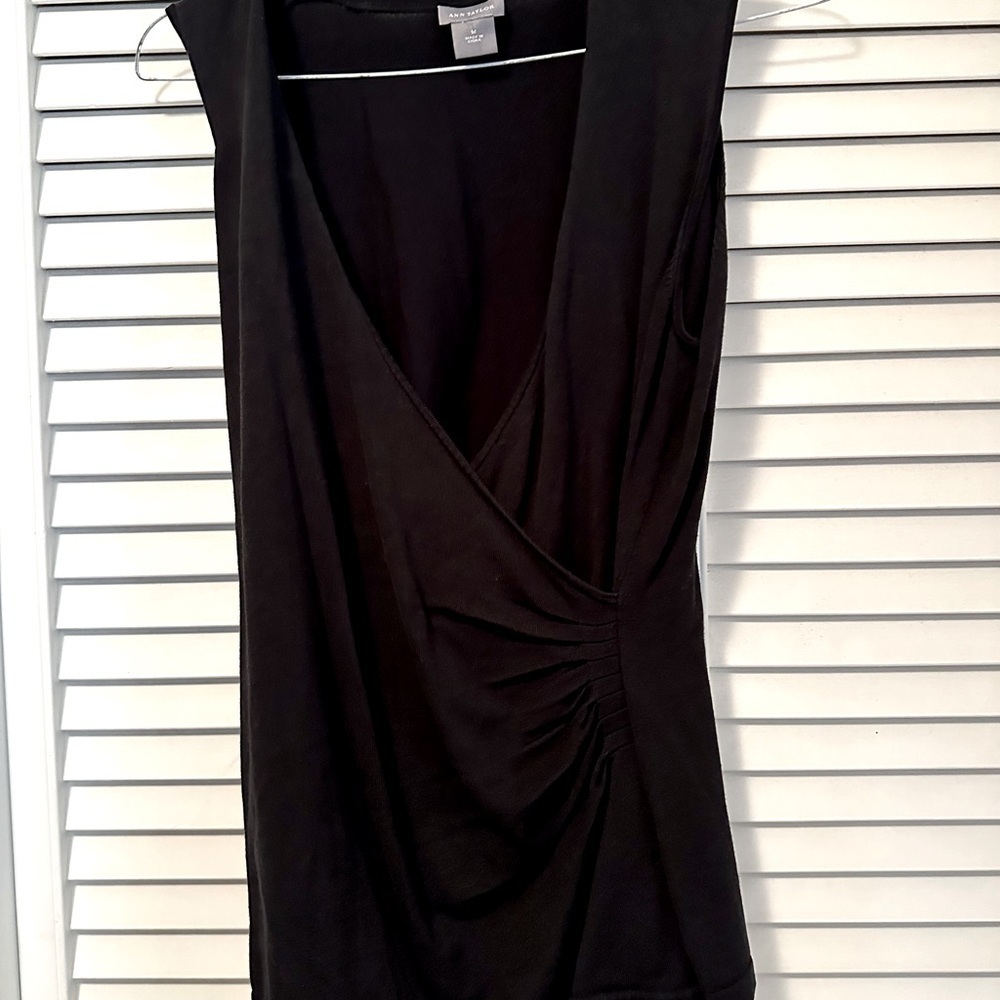 Ann Taylor crisscross v neck sleeveless top black  medium